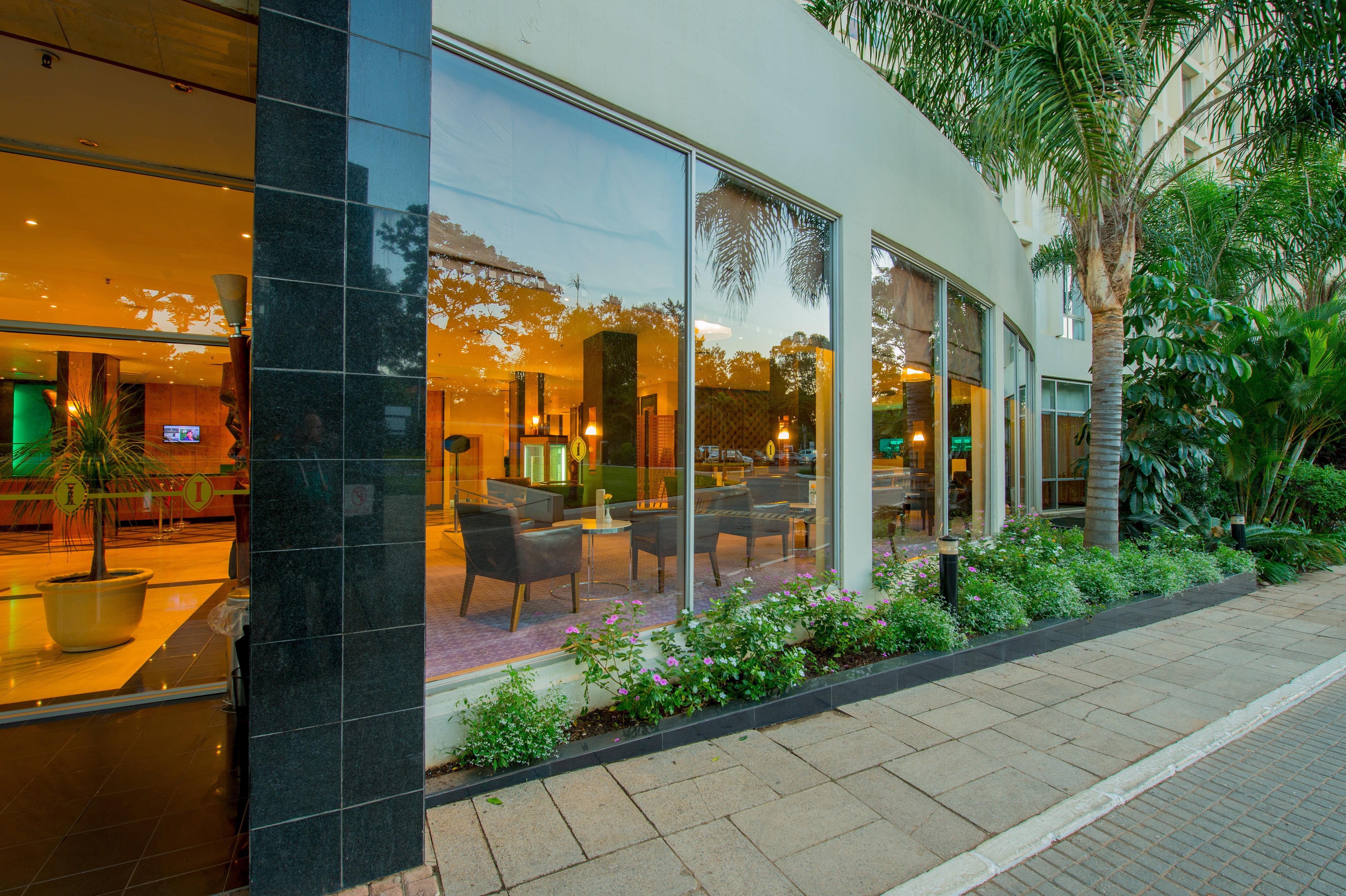 Intercontinental Lusaka By Ihg Экстерьер фото